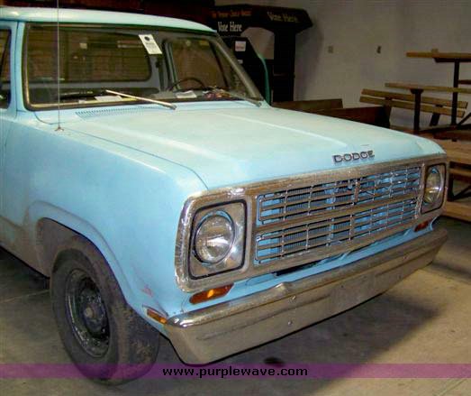 image for item 9004 1979 Dodge pickup truck