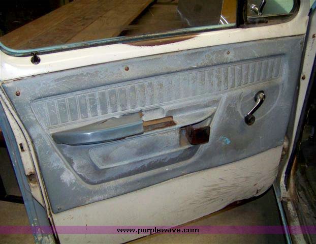 image for item 9004 1979 Dodge pickup truck