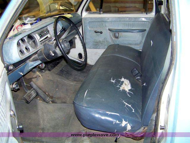 image for item 9004 1979 Dodge pickup truck