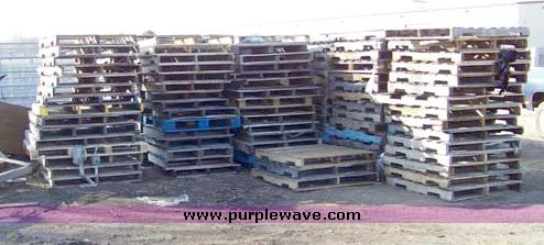 image for item 9005 (225) assorted pallets