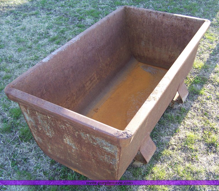 image for item 9006 (2) metal tubs