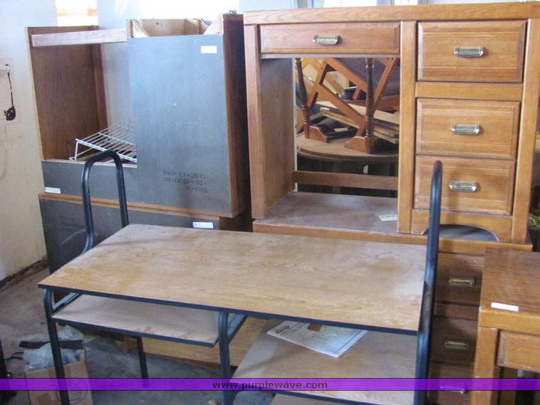 image for item 9394 (9) desks