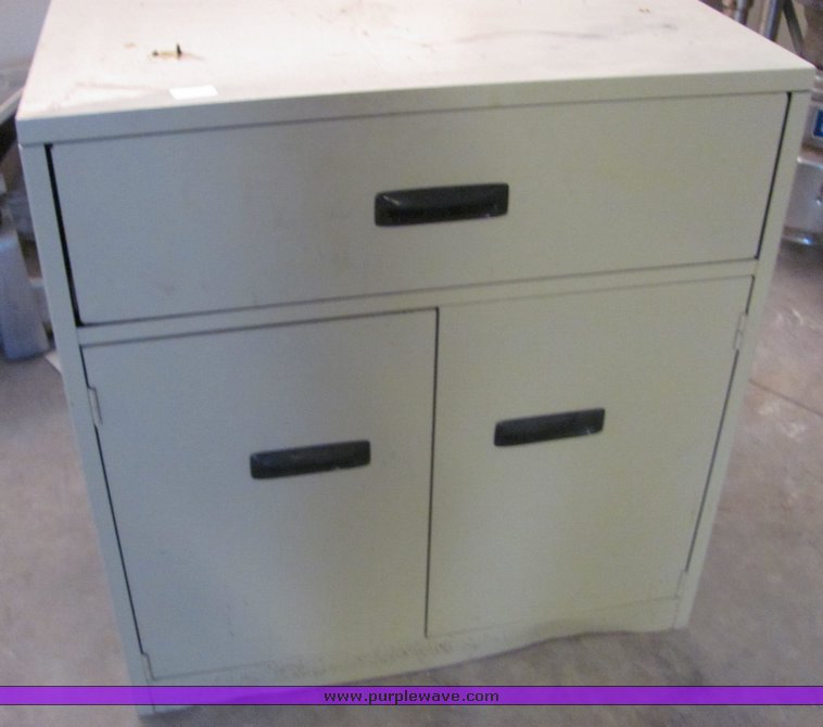 image for item 9394 (9) desks