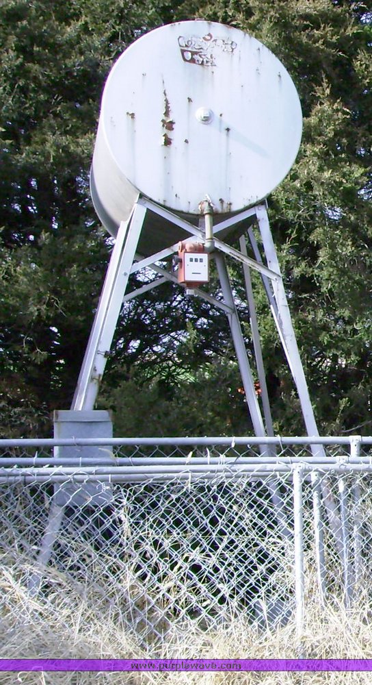 image for item 9483 300 gallon fuel tank on stand