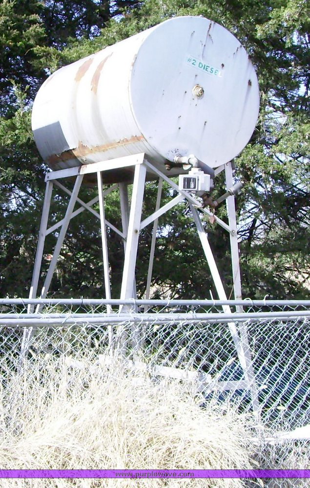 image for item 9484 300 gallon fuel tank on stand