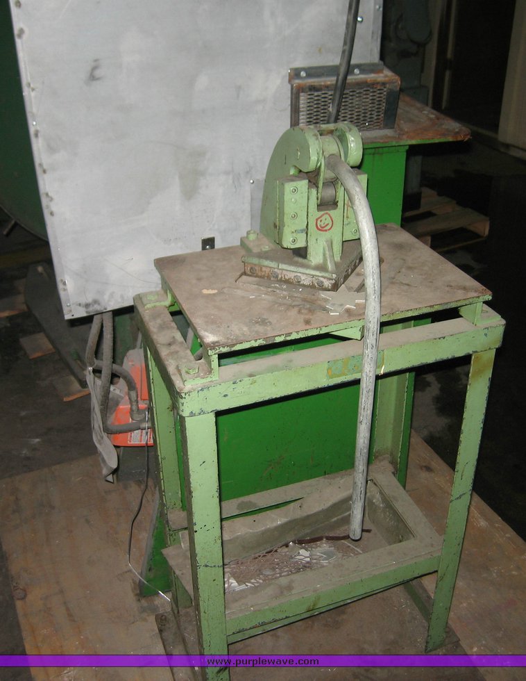 image for item 3029 (3) corner notchers