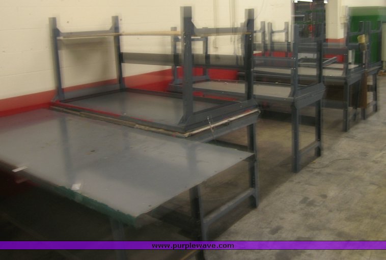 image for item 3036 Work benches