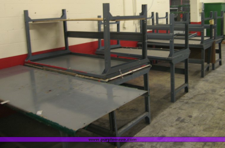 image for item 3036 Work benches