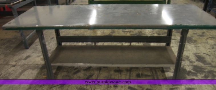 image for item 3036 Work benches