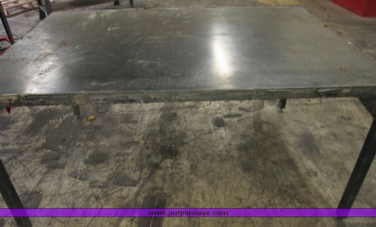 image for item 3036 Work benches
