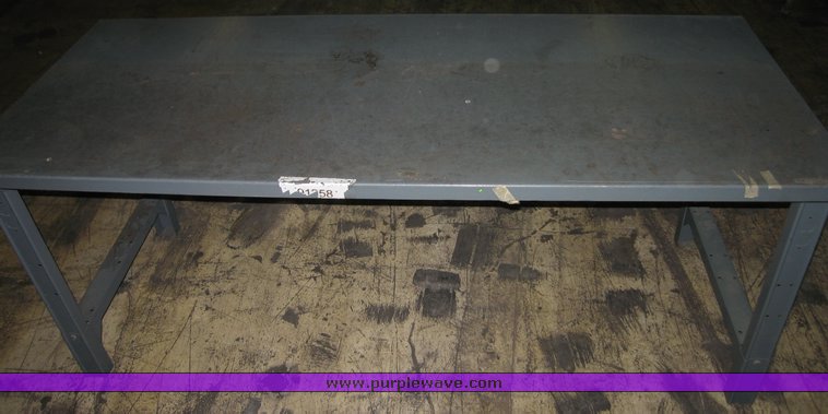 image for item 3036 Work benches