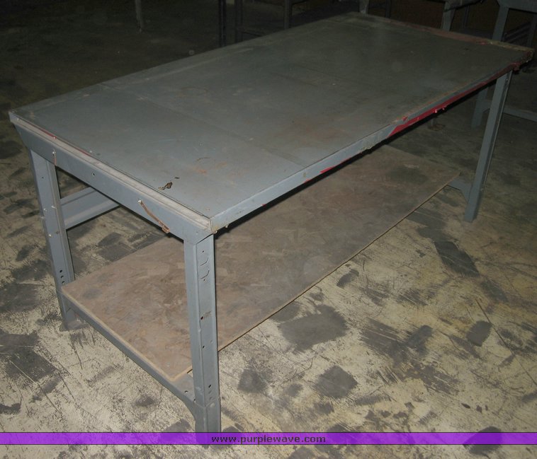 image for item 3036 Work benches