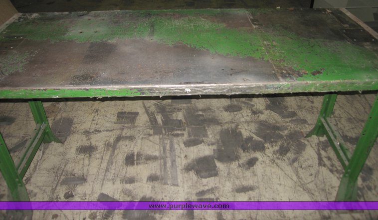image for item 3036 Work benches
