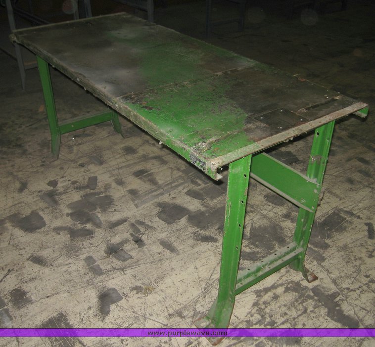 image for item 3036 Work benches