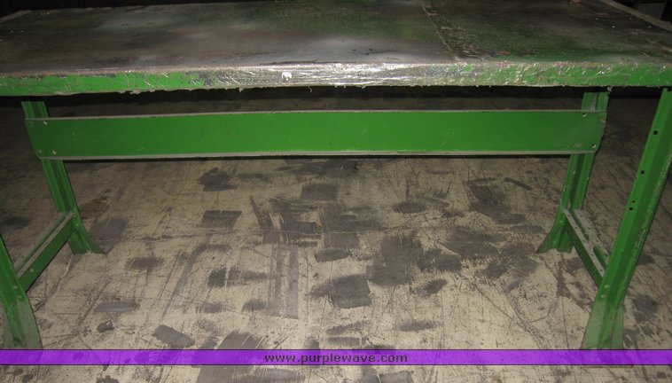 image for item 3036 Work benches