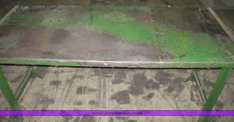 image for item 3036 Work benches