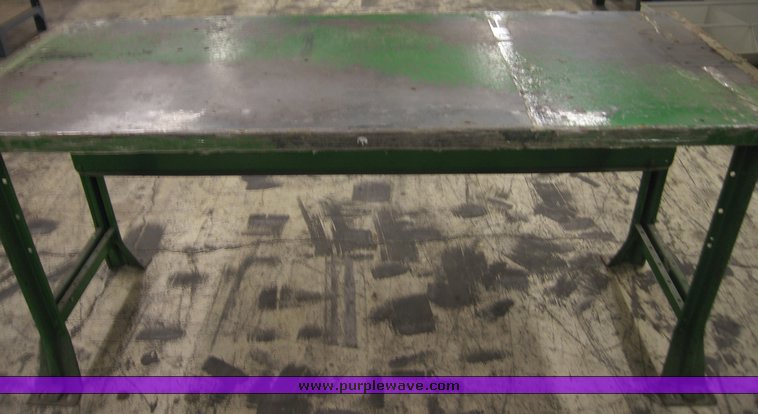 image for item 3036 Work benches
