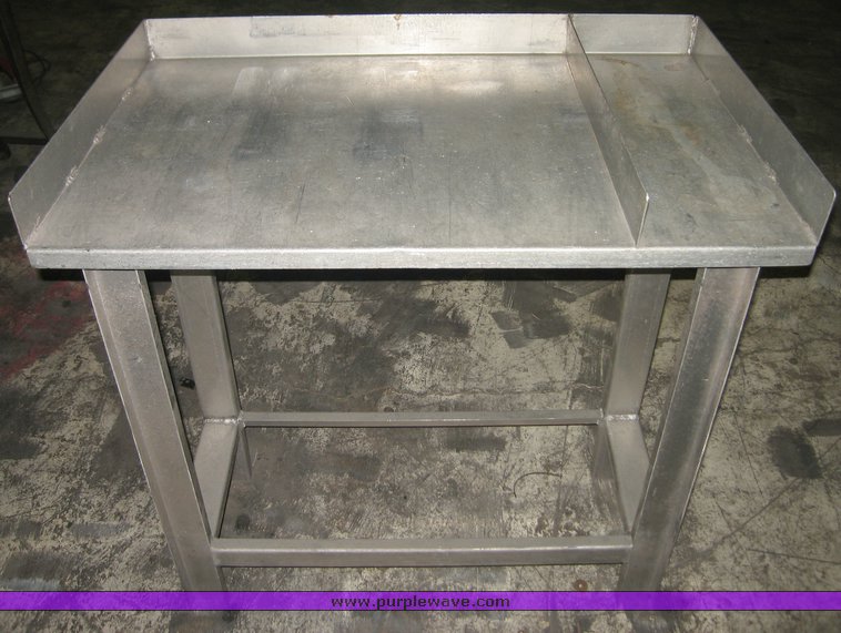 image for item 3037 Work benches