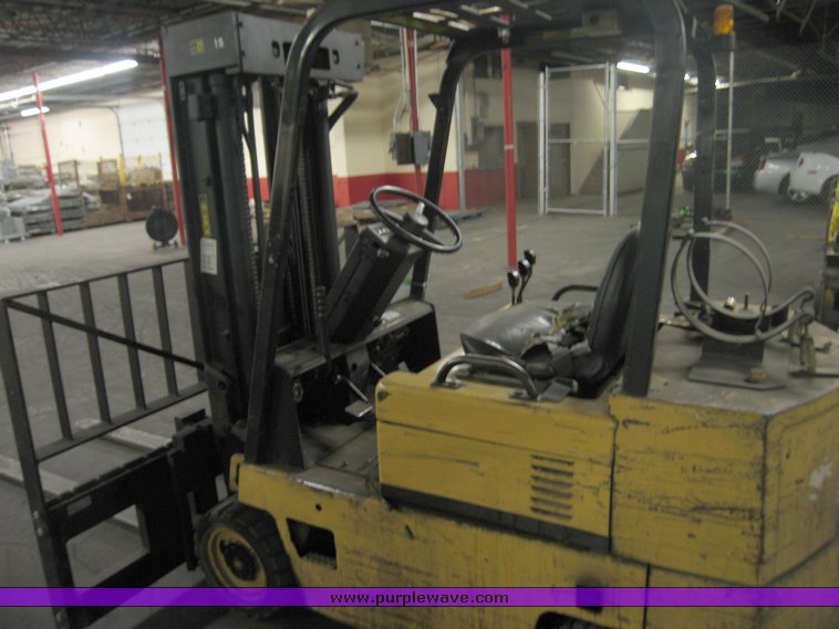 image for item 3040 Caterpillar TC60D forklift