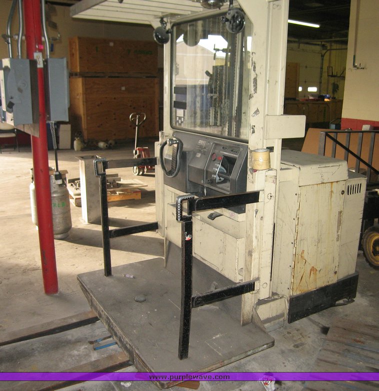 image for item 3043 Crown lift