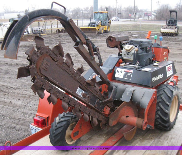 image for item 3031 2005 Ditch Witch 1820HE walk-behind trencher
