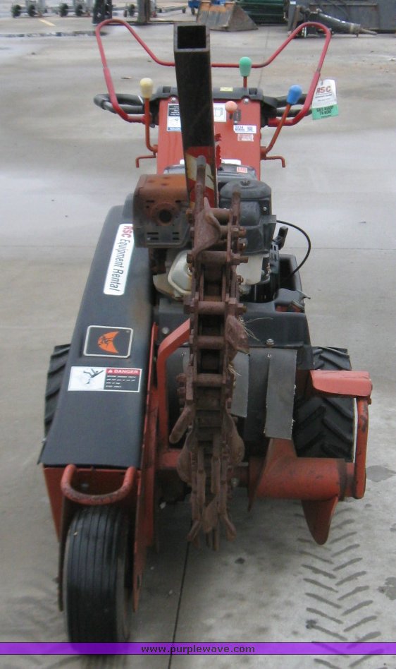 image for item 3034 2005 Ditch Witch 1230 trencher