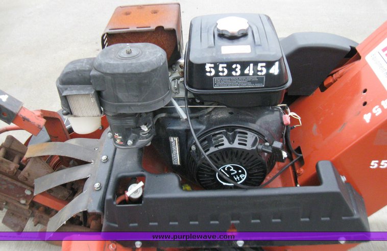 image for item 3034 2005 Ditch Witch 1230 trencher