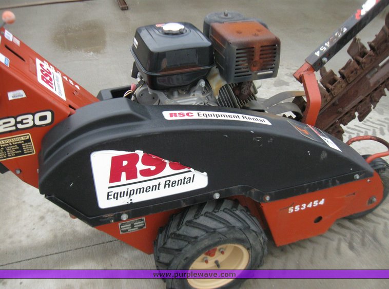 image for item 3034 2005 Ditch Witch 1230 trencher