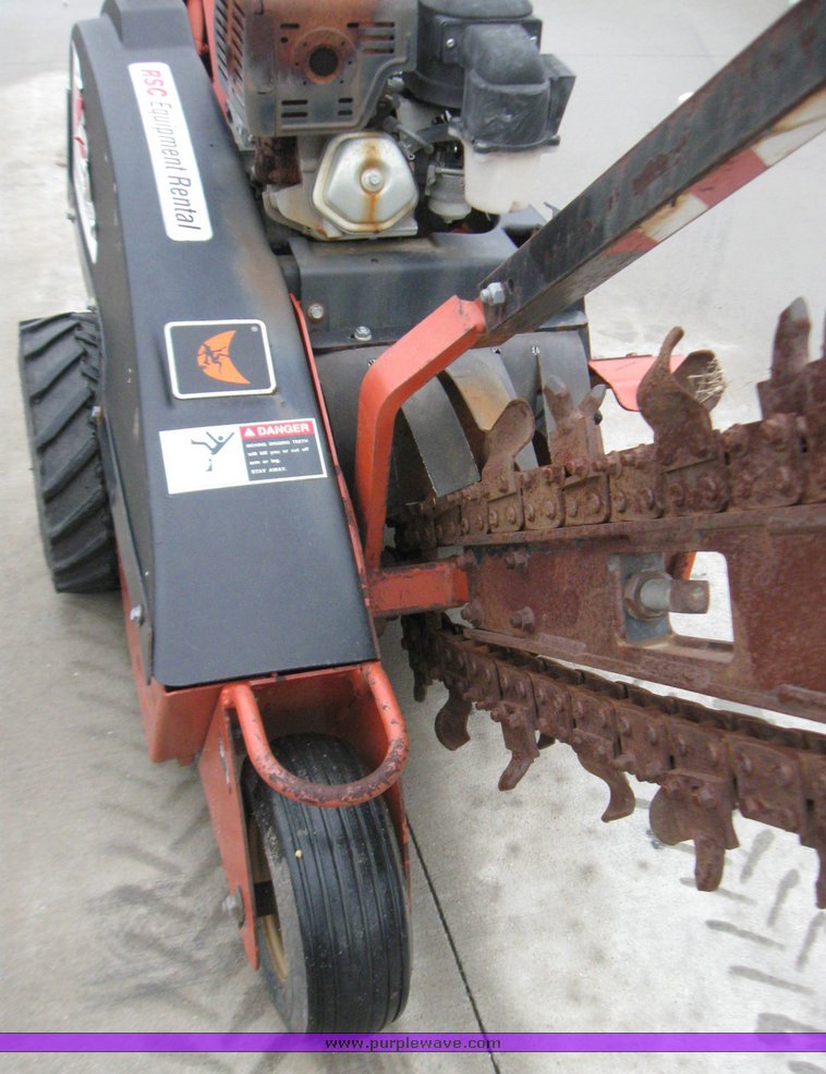 image for item 3034 2005 Ditch Witch 1230 trencher