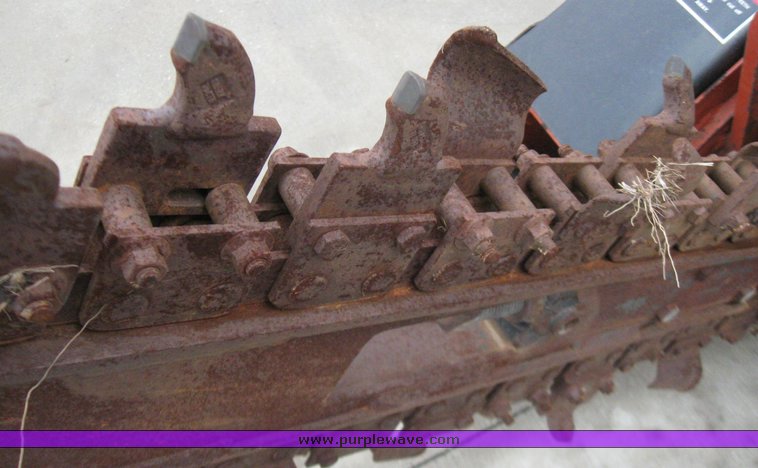 image for item 3034 2005 Ditch Witch 1230 trencher