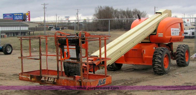 image for item 3284 1999 JLG 600S boom lift