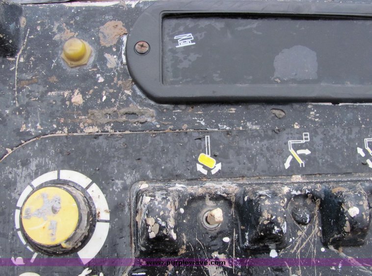 image for item 3284 1999 JLG 600S boom lift