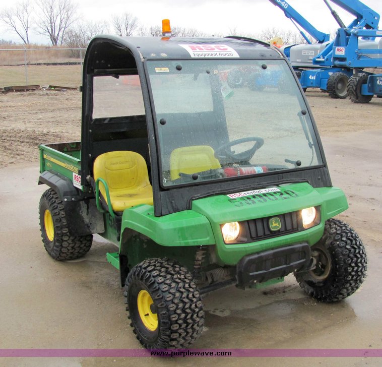 image for item 3285 John Deere Gator TS utility vehicle
