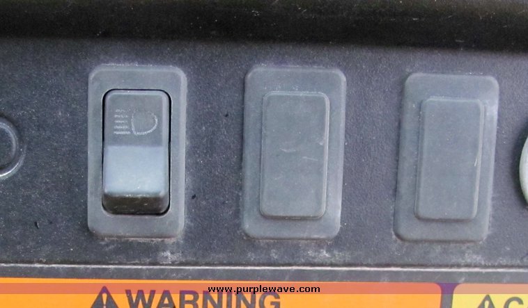 image for item 3285 John Deere Gator TS utility vehicle