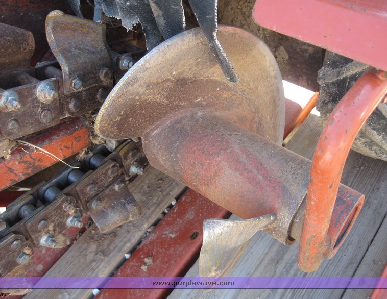 image for item 4587 2005 Ditch Witch 1330H walk-behind trencher