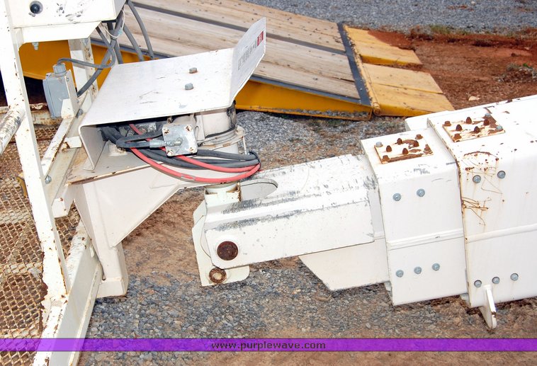 image for item 6038 1998 Snorkel TBA80DZ boom lift