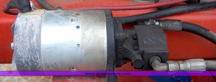 image for item 6038 1998 Snorkel TBA80DZ boom lift