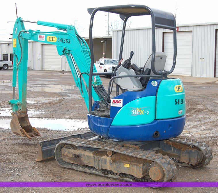 image for item 6039 2005 IHI 30NX-2 compact excavator
