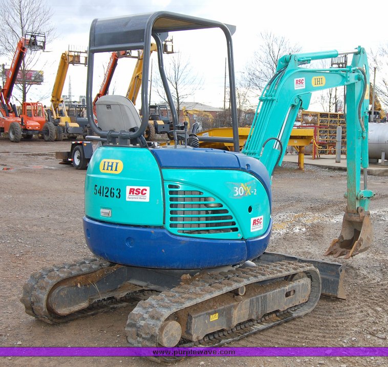 image for item 6039 2005 IHI 30NX-2 compact excavator