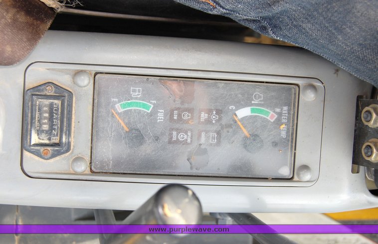 image for item 6039 2005 IHI 30NX-2 compact excavator