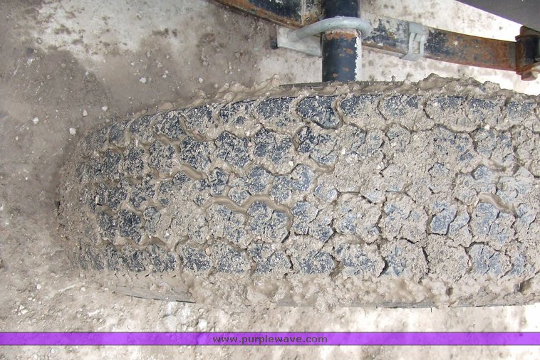 image for item 6563 2005 Miller Big Blue 300P welder