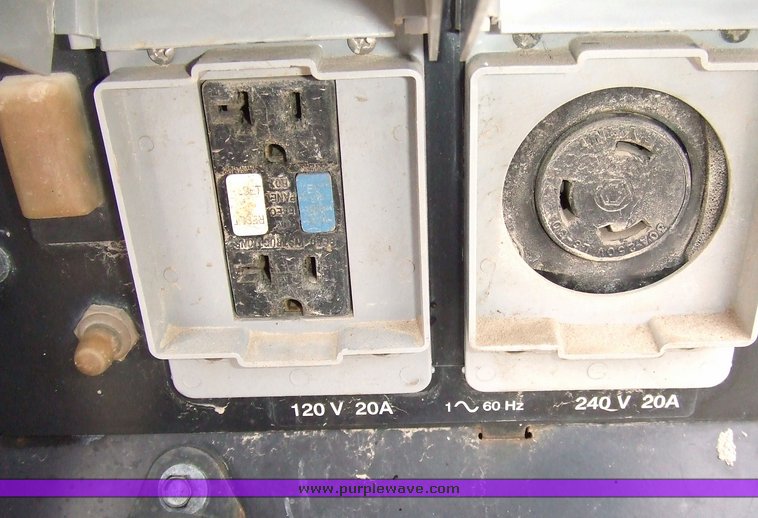 image for item 6564 2003 Miller Big Blue 302D welder