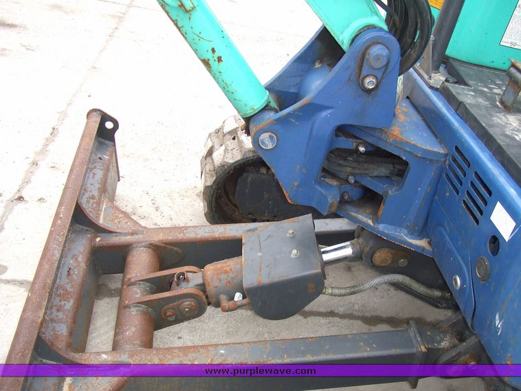 image for item 6565 2004 IHI 25N compact excavator