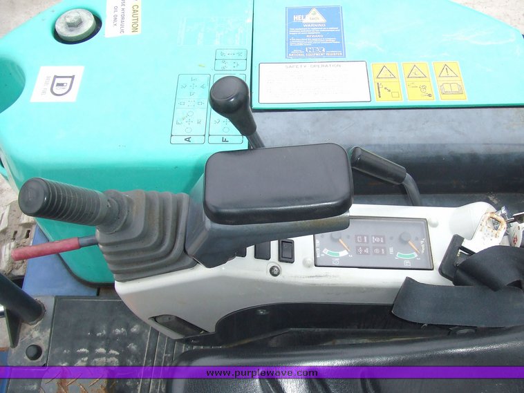 image for item 6565 2004 IHI 25N compact excavator