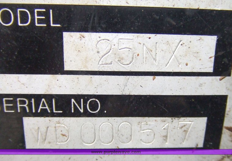 image for item 6565 2004 IHI 25N compact excavator