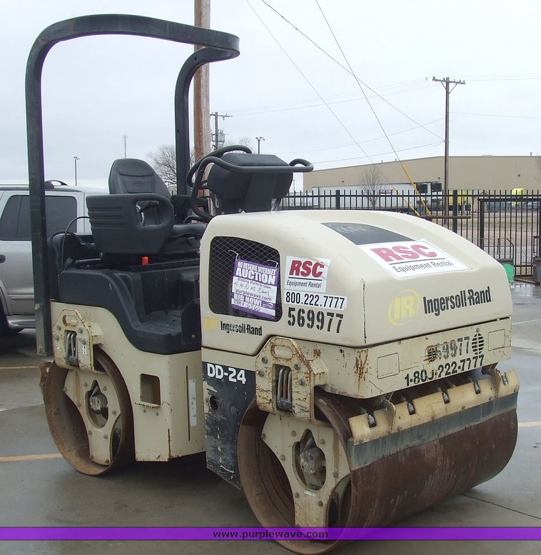 image for item 6566 2005 Ingersoll Rand DD24 asphalt roller/compactor