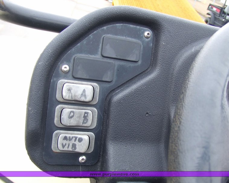 image for item 6566 2005 Ingersoll Rand DD24 asphalt roller/compactor