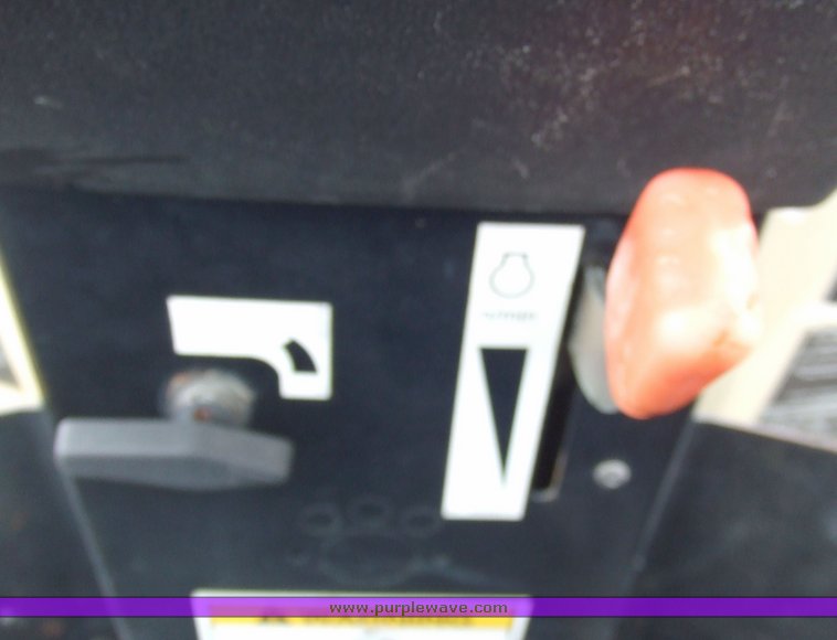 image for item 6566 2005 Ingersoll Rand DD24 asphalt roller/compactor