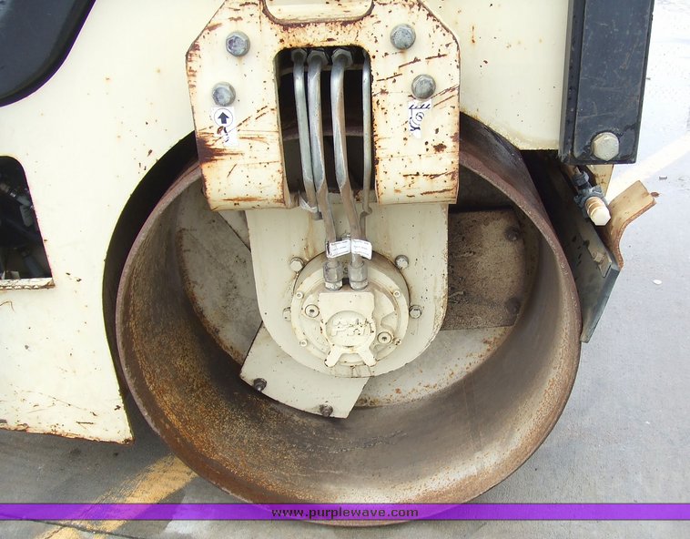 image for item 6566 2005 Ingersoll Rand DD24 asphalt roller/compactor