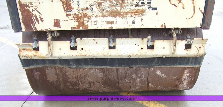 image for item 6566 2005 Ingersoll Rand DD24 asphalt roller/compactor